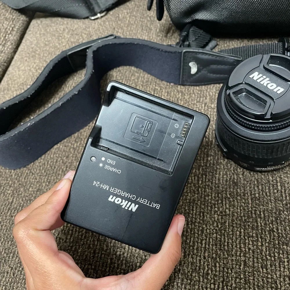 NIKON D3100